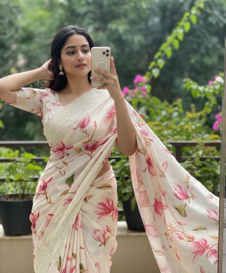 Svara asvi floral butta-2 saree wholesale clothing online